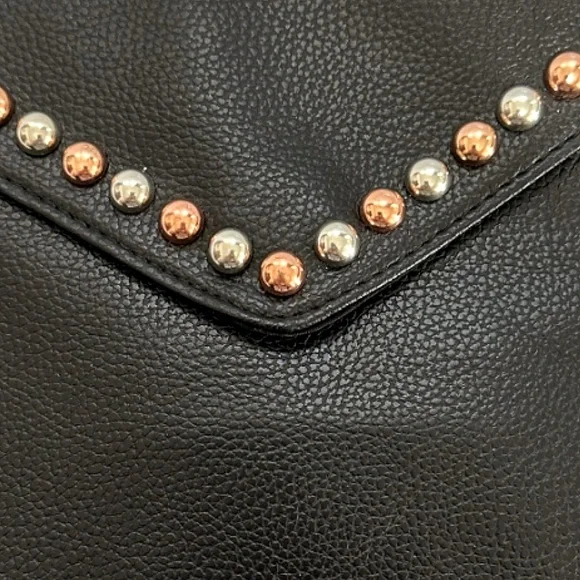 B-Low the Belt Nwt Black Rose Gold Stud Clutch - Picture 4 of 7